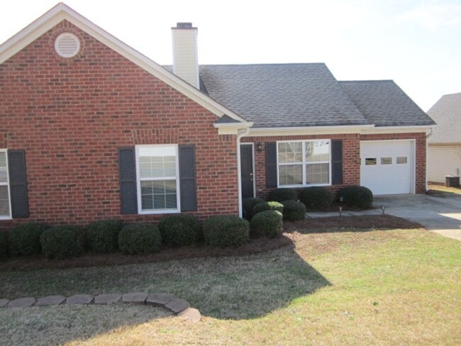 Photo - Awesome 3 Bedroom in Pinecrest!