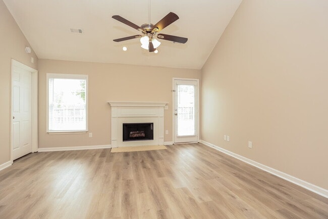 Photo - 3012 Deer Trail Dr