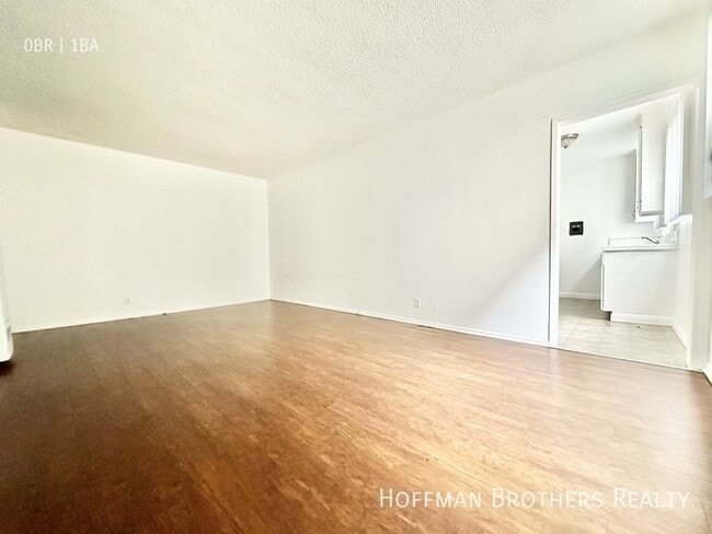 Photo - 1350 N Citrus Ave Unidad 10