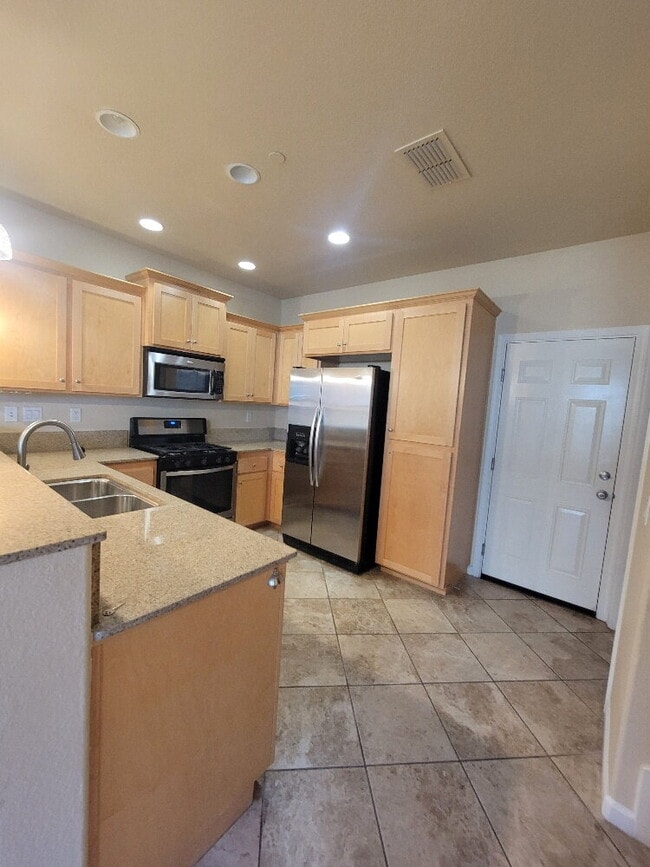 Photo - Gorgeous Condo in the heart of Folsom Community