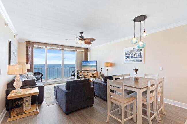 Building Photo - 365 E Beach Blvd