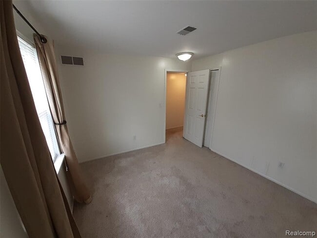 Photo - 154 Princeton Dr