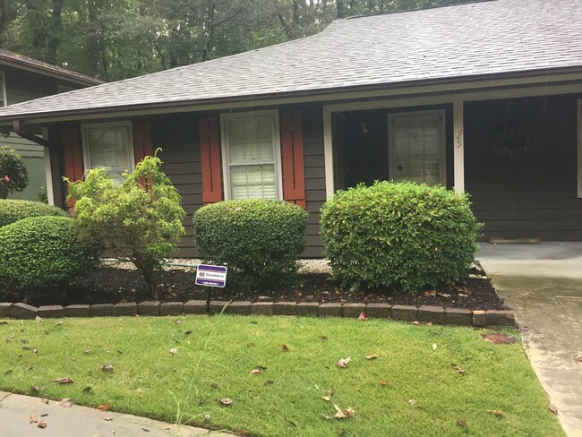 Greenville - 2BR, 1BA, 1000SF - Greenville - 2BR, 1BA, 1000SF House