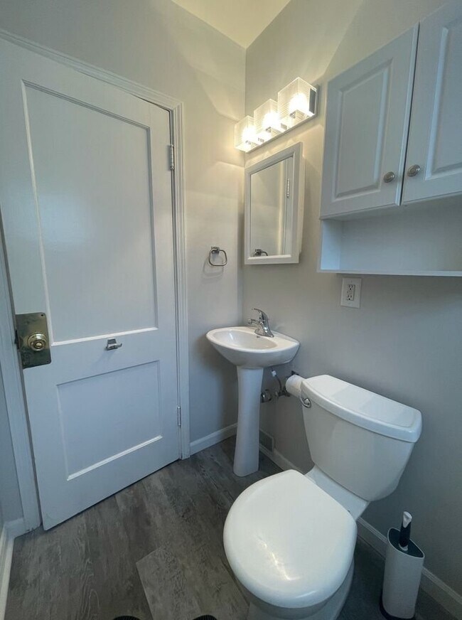 Photo - 1905 E Dayton St