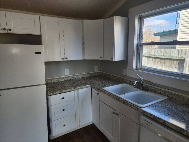Photo - 3 Bedroom House for Rent - no meteo