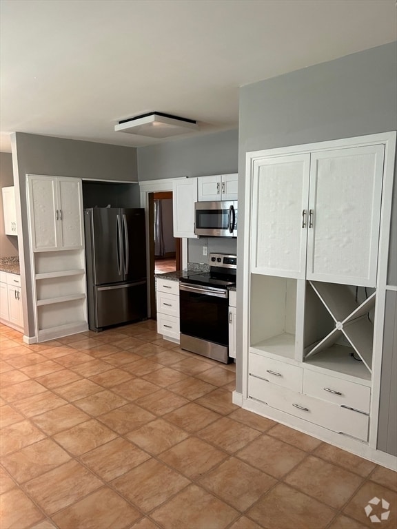 Building Photo - 50 S Lenox St Unit 1 Rental