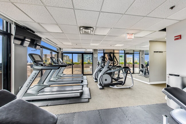 Photo - 375 W Erie St Unidad 522