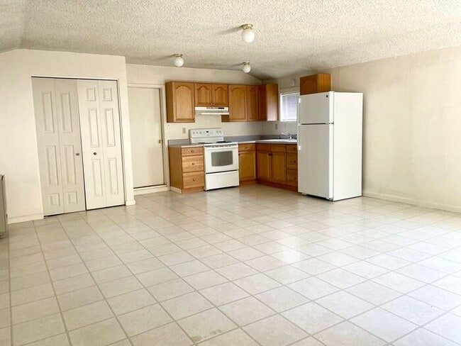 Photo - $1,550 Monthly, Studio apartment walking distance to down town Santa Rosa