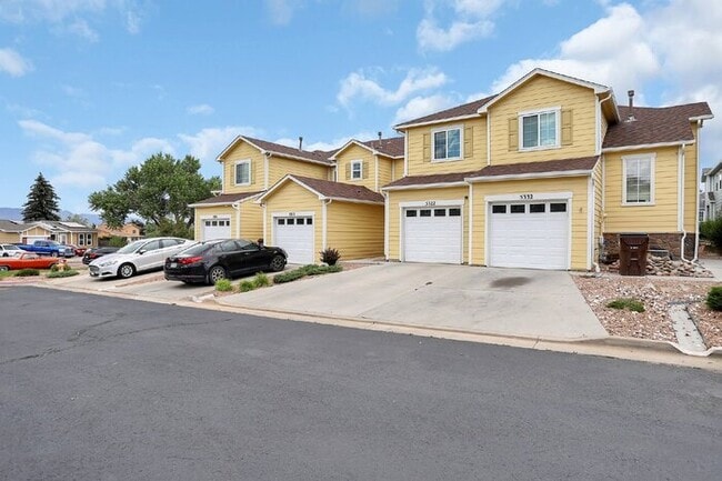 Building Photo - Oct Rent Free. 2 Bed 2.5 Bath 1 Car. Mins ...