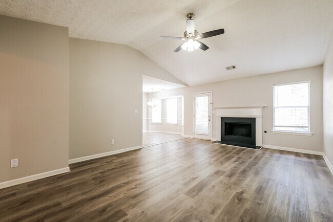 Photo - 254 Player's Cir