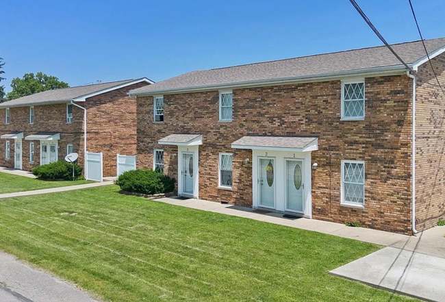 Building Photo - 205/207 2nd Street E Unit 3