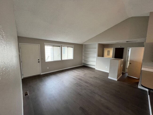 Photo - Spacious 2 Bedroom, 1.5 Bath Triplex in Cl... Unit A