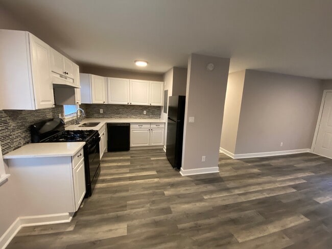 Photo - 934 Fairburn Rd NW