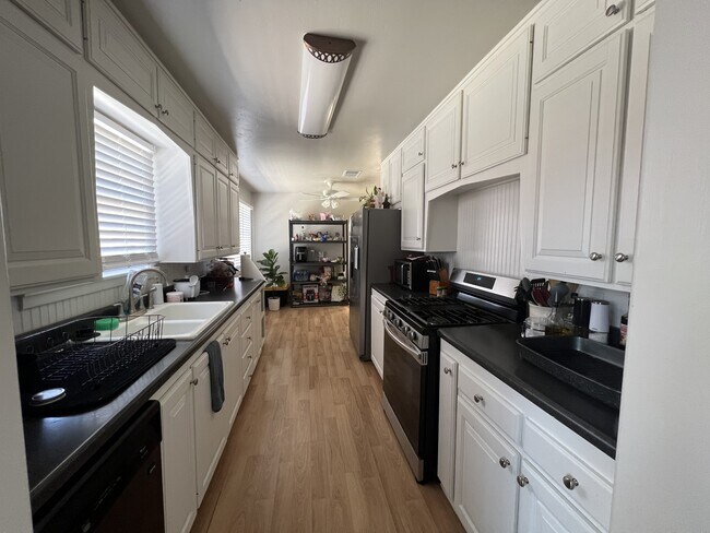 Photo - 3606 42nd St