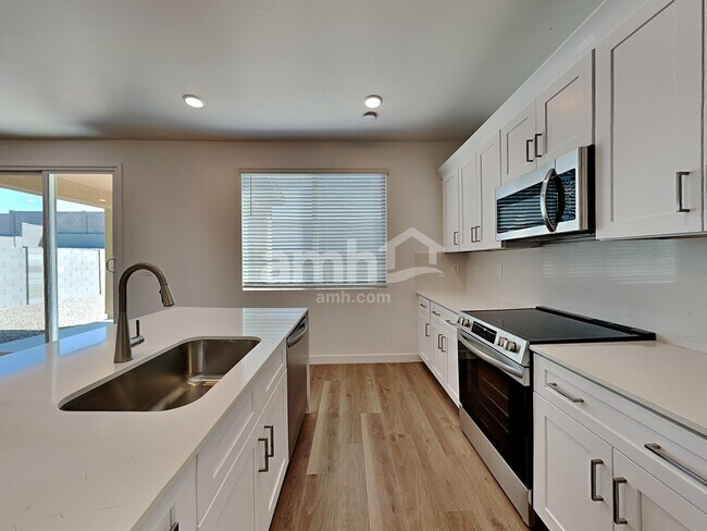 Photo - 12615 W Flynn Ln