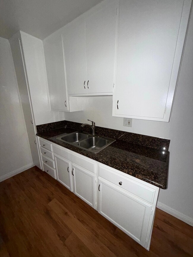 4524 S Slauson Ave Unit 4