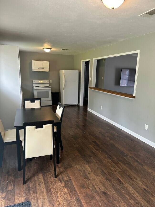 Photo - 2222 N Rose Park Ave