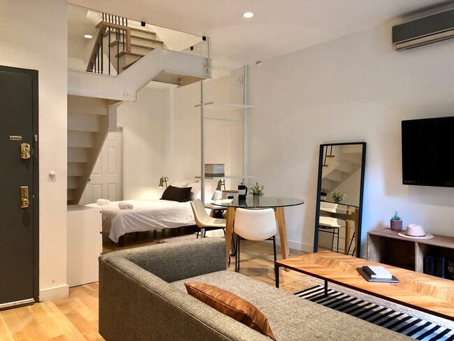 Photo - 131 E 35th St Unit ID1058890P