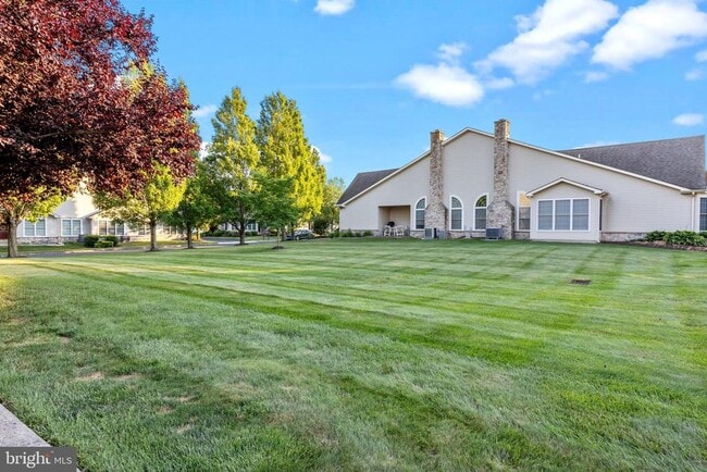 Photo - 319 Starflower Ln