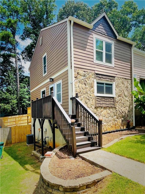 Photo - 1330 Ridgecrest Ln SE