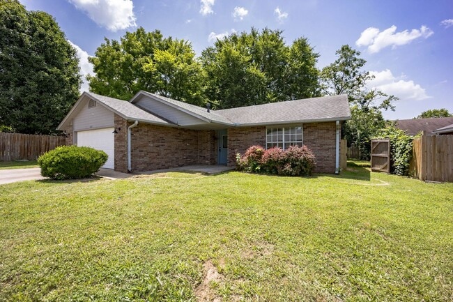 Building Photo - 3/ 2 Home For Rent!