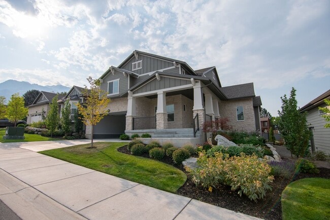 Gorgeous 2-Story Home In a Gated Community! - Gorgeous 2-Story Home In a Gated Community!