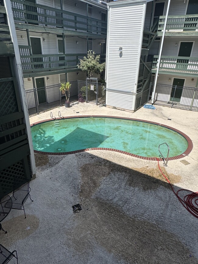 Building Photo - 4101 Hessmer Ave Unit 102