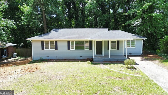 Building Photo - 204 Mathews Cir SE Rental