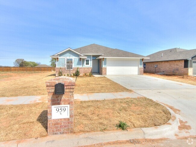 Building Photo - Beautiful New Home!