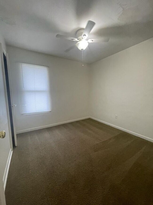 Photo - 1909 S Brookfield St