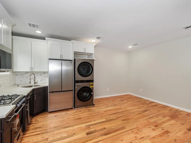 Photo - 73 Brookwood St Unidad #1BB