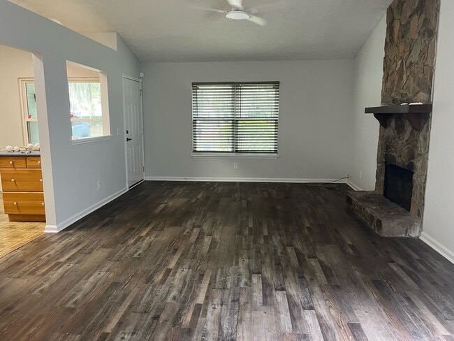 Photo - 110 Peachtree Dr