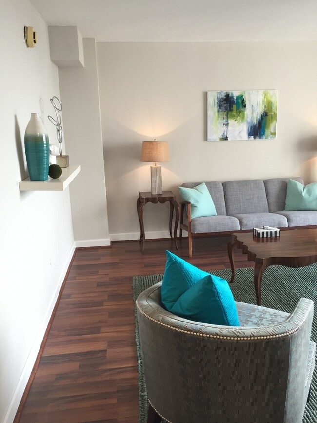 Photo - 950 25th St NW Unidad 913N