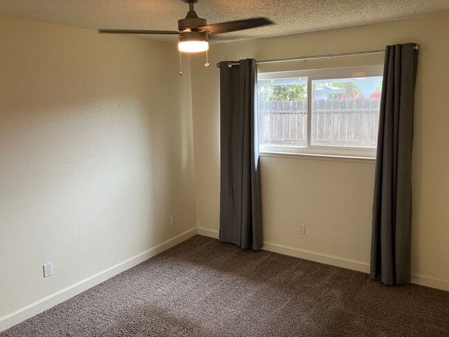 Photo - 1112 Patty Way Unit B