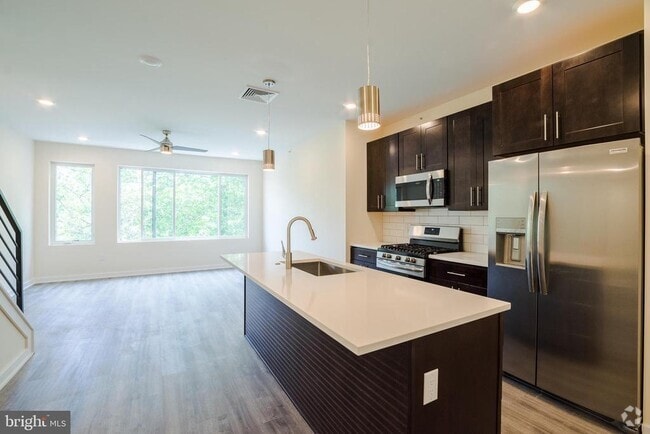 Building Photo - 1300 S 24th St Unit C3 Rental