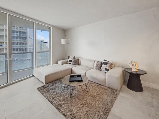 Photo - 475 Brickell Ave Unit 4611