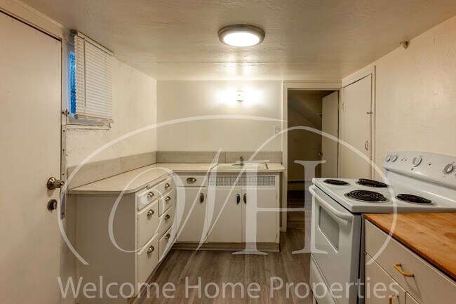 Photo - 320 SE 4th St Unit 320 4th,  B