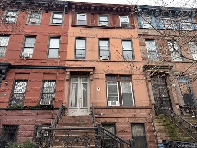 Building Photo - 768 Greene Ave