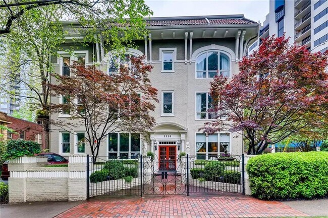 Stunning Furnished 3 Bedroom 3 Bath Condom... - Stunning Furnished 3 Bedroom 3 Bath Condom...