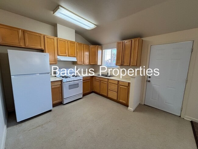 Photo - 325 Kings St Unit C