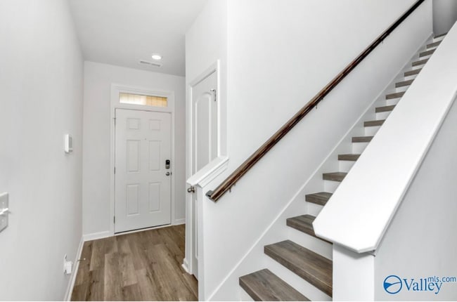 Photo - 217 Bay Pine Dr