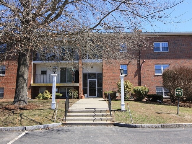 Building Photo - 153 Milk St Unit 26 Rental