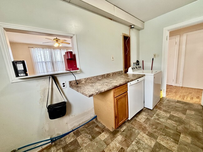 Photo - 3 Bedroom Apartment for Rent – Available April 1st Unité 767