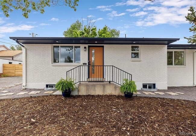 Building Photo - 5573 S Huron St Rental