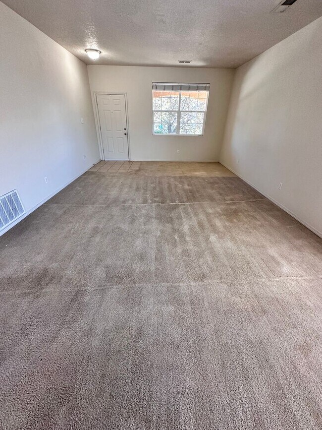 Photo - Stunning 3 bed, 2.5 bath, 2575 sq ft home ...