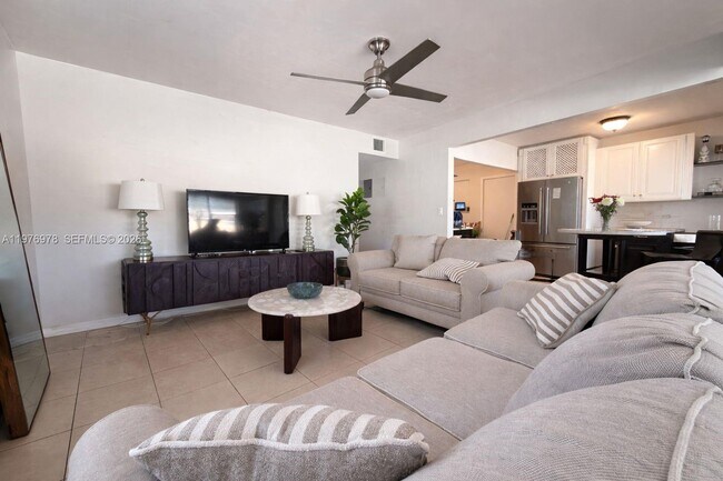 Photo - 30 NE 26th St