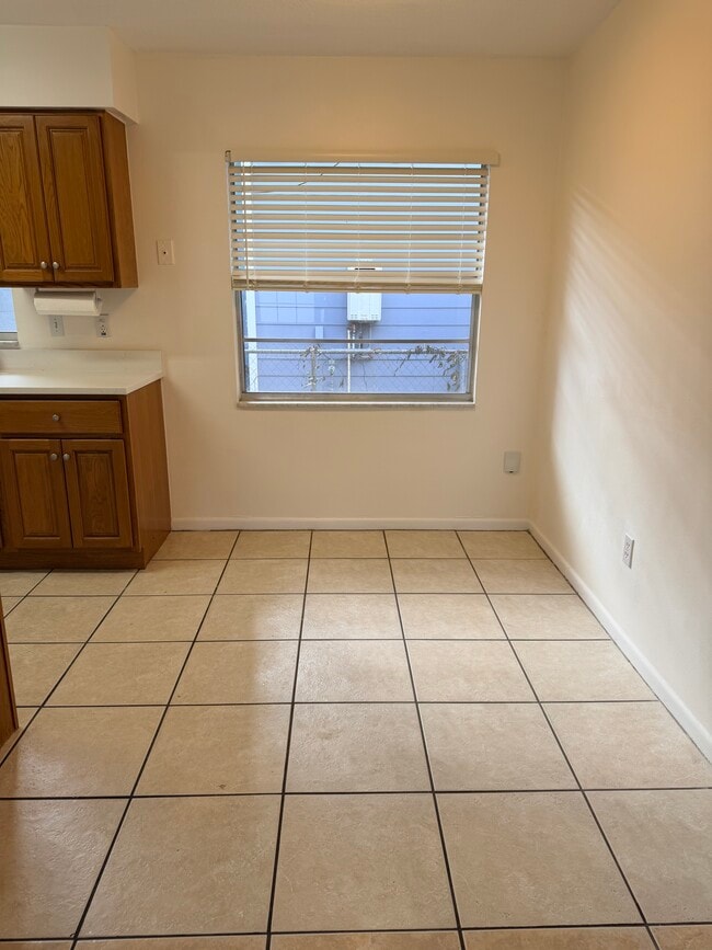 dining room - 912 La Salle Ave