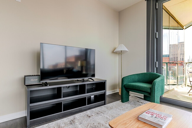 Photo - 730 W Couch Pl Unidad FL18-ID1365