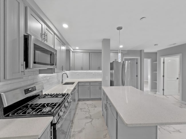 Photo - 225-235 Essex St Unit 3-5