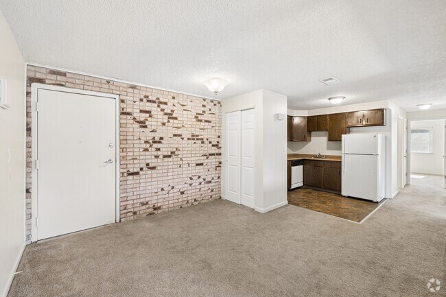 2BR, 1BA - 1,086SF - Dining Room